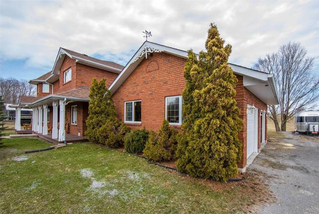 571 Hickory Beach Rd, Home with 3 bedrooms, 3 bathrooms and 12 parking in Kawartha Lakes ON | Image 8