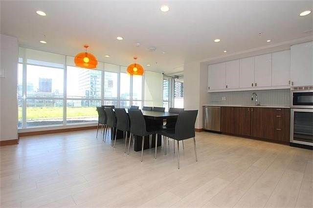 820 - 295 Adelaide St W, Condo with 1 bedrooms, 1 bathrooms and null parking in Toronto ON | Image 3