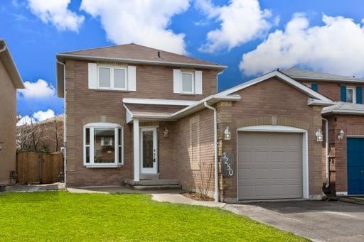 3250 Greenbelt Cres, House detached with 3 bedrooms, 3 bathrooms and 4 parking in Mississauga ON | Image 1