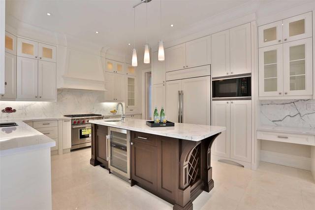 18 Viamede Cres, House detached with 4 bedrooms, 7 bathrooms and 7 parking in Toronto ON | Image 12
