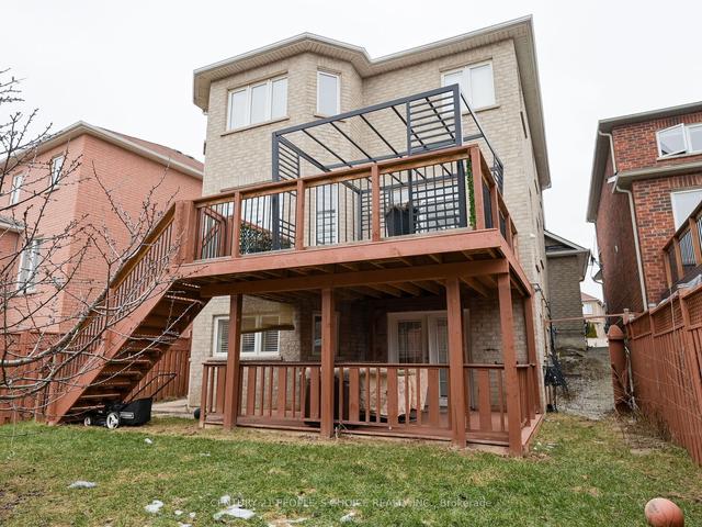 37 Harbourtown Cres, House detached with 4 bedrooms, 4 bathrooms and 6 parking in Brampton ON | Image 35