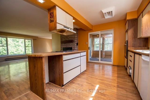 35 Shelter Bay St, House detached with 3 bedrooms, 2 bathrooms and 8 parking in Kawartha Lakes ON | Image 5