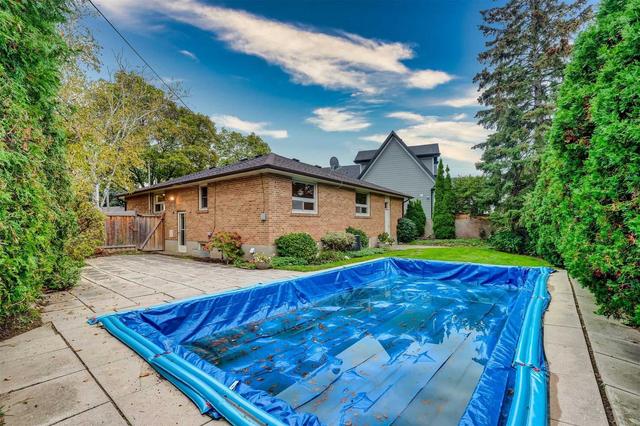 26 Baleberry Cres, House detached with 3 bedrooms, 2 bathrooms and 3 parking in Toronto ON | Image 27