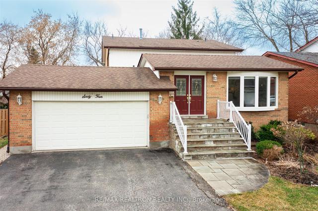 64 Cardinal Cres, House detached with 4 bedrooms, 4 bathrooms and 6 parking in Newmarket ON | Image 1