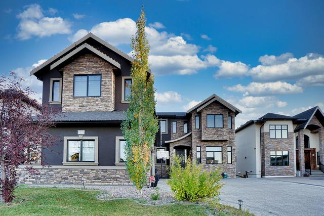 100 Park Drive, House detached with 6 bedrooms, 5 bathrooms and 8 parking in Calgary AB | Image 1