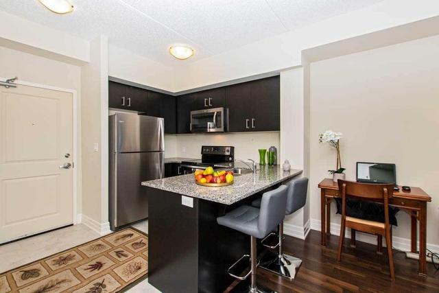 405 - 640 Sauve St, Condo with 2 bedrooms, 2 bathrooms and 1 parking in Milton ON | Image 7
