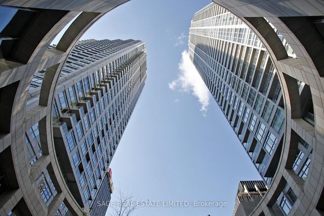 3405 - 2181 Yonge St, Condo with 2 bedrooms, 3 bathrooms and 1 parking in Toronto ON | Image 12