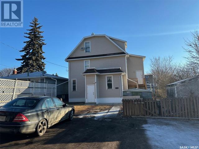 1046 Main Street N, House detached with 7 bedrooms, 4 bathrooms and null parking in Moose Jaw SK | Image 20