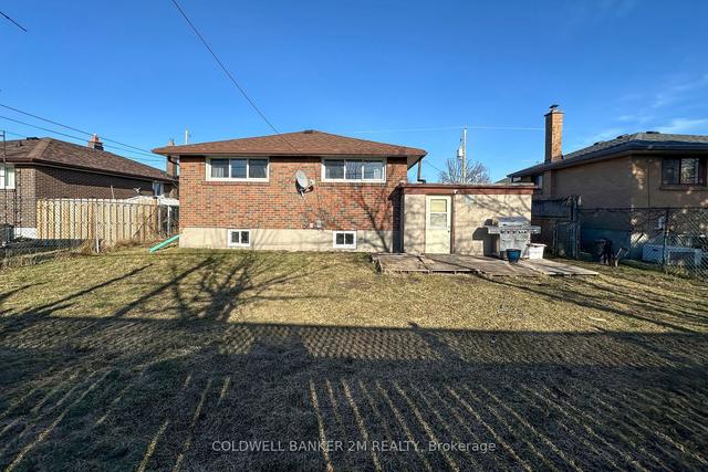 256 Poplar St, House detached with 2 bedrooms, 2 bathrooms and 5 parking in Oshawa ON | Image 11
