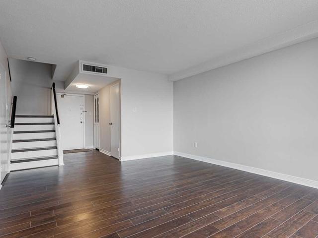 511 - 2645 Jane St, Condo with 2 bedrooms, 2 bathrooms and 2 parking in Toronto ON | Image 2