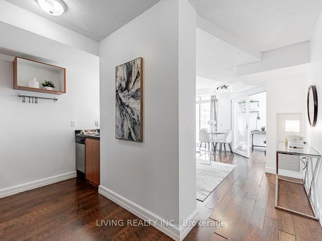 1003 - 15 Maplewood Ave, Condo with 1 bedrooms, 1 bathrooms and 0 parking in Toronto ON | Image 21