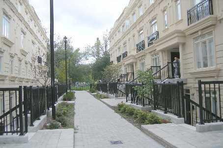 th6 - 68 Carr St, Townhouse with 2 bedrooms, 2 bathrooms and 1 parking in Toronto ON | Image 2