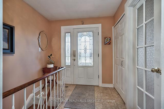 52 Glebe Cres, House detached with 2 bedrooms, 2 bathrooms and 8 parking in Brampton ON | Image 23