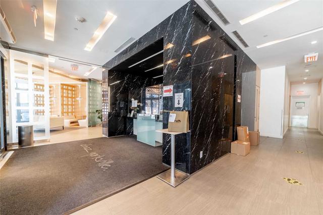 809 - 45 Charles St E, Condo with 1 bedrooms, 2 bathrooms and 0 parking in Toronto ON | Image 35