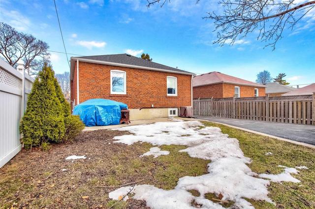 94 Silverhill Dr, House detached with 3 bedrooms, 3 bathrooms and 8 parking in Toronto ON | Image 29