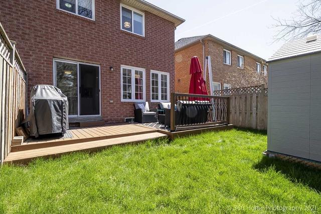 18 Gilgorm Rd, Townhouse with 3 bedrooms, 3 bathrooms and 2 parking in Brampton ON | Image 19