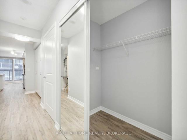 422 - 27 Rean Dr, Condo with 1 bedrooms, 2 bathrooms and 2 parking in Toronto ON | Image 9