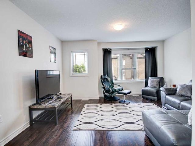13 - 12 Poplar Dr, Townhouse with 3 bedrooms, 2 bathrooms and 1 parking in Cambridge ON | Image 8