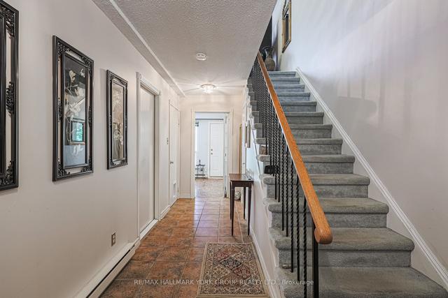 19 Edgar Woods Rd, Townhouse with 3 bedrooms, 3 bathrooms and 2 parking in Toronto ON | Image 15