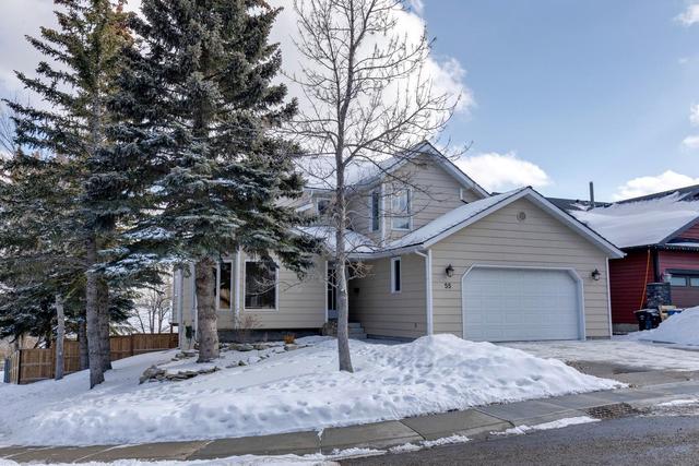 55 Stradbrooke Way Sw, House detached with 4 bedrooms, 3 bathrooms and 2 parking in Calgary AB | Image 1