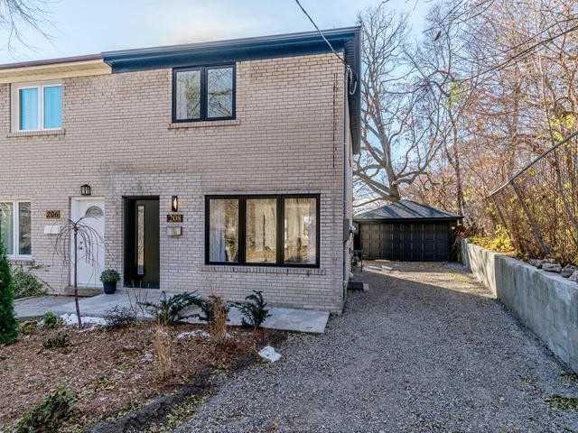 208 Gooch Ave, House semidetached with 3 bedrooms, 3 bathrooms and 6 parking in Toronto ON | Image 1