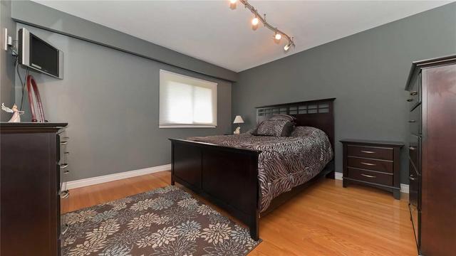 10776 Mcvean Dr, House detached with 3 bedrooms, 2 bathrooms and 4 parking in Brampton ON | Image 8