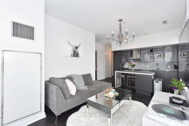 1036 - 1030 King St W, Condo with 2 bedrooms, 2 bathrooms and 1 parking in Toronto ON | Image 9
