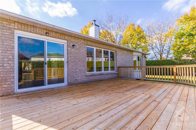 13 Sai Crescent, House detached with 3 bedrooms, 2 bathrooms and 4 parking in Ottawa ON | Image 29