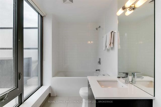 ph 5 - 32 Camden St, Condo with 2 bedrooms, 2 bathrooms and 1 parking in Toronto ON | Image 20