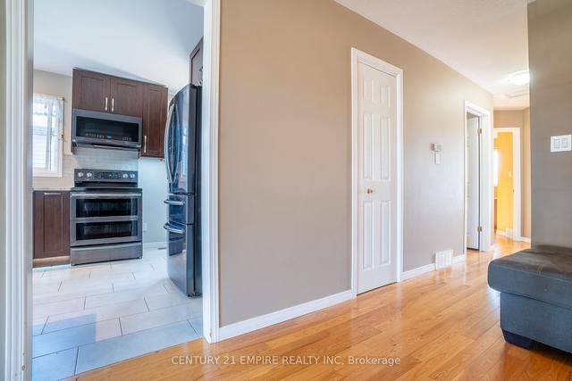 269 Hungerford St, House detached with 3 bedrooms, 2 bathrooms and 2 parking in London ON | Image 5