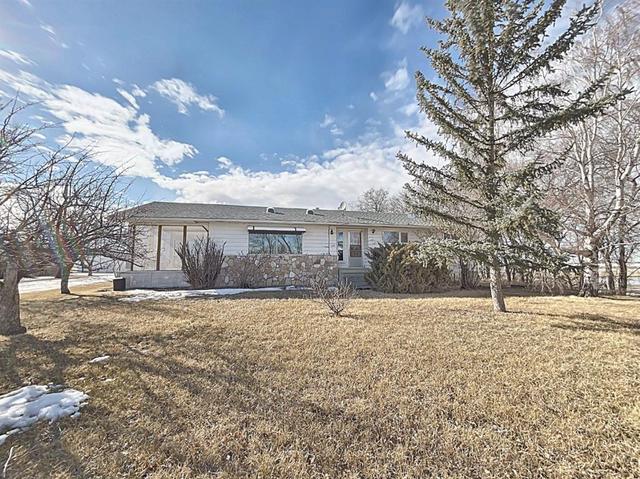 283036 Range Road 202, House detached with 5 bedrooms, 2 bathrooms and 22 parking in Kneehill County AB | Card Image