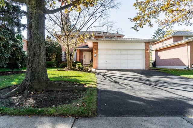 416 Claremont Cres, House detached with 3 bedrooms, 3 bathrooms and 2 parking in Oakville ON | Image 1