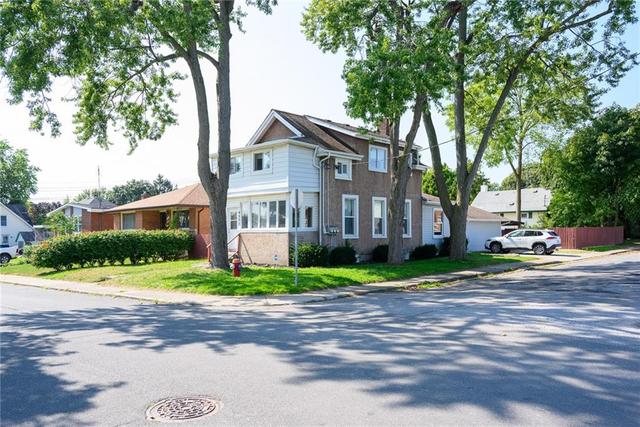 4575 Homewood Avenue, House detached with 1 bedrooms, 1 bathrooms and 1 parking in Niagara Falls ON | Image 4