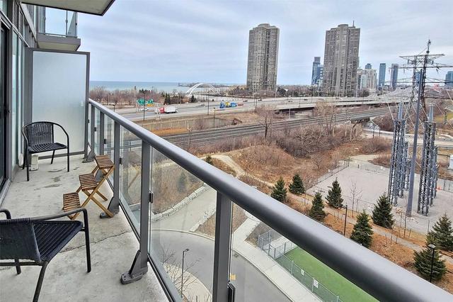704 - 105 The Queensway Ave, Condo with 1 bedrooms, 1 bathrooms and 0 parking in Toronto ON | Image 7