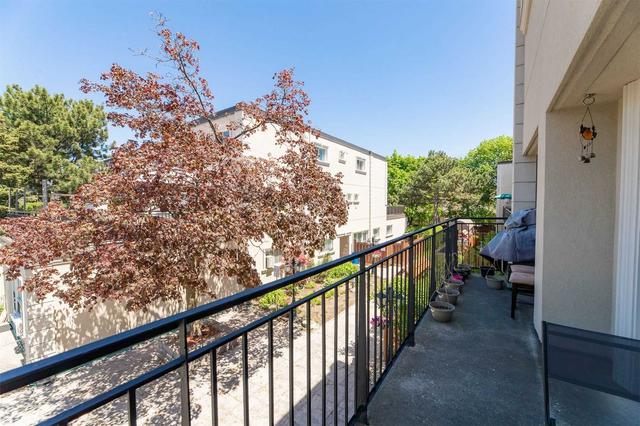 202 - 5877 Bathurst St, Townhouse with 3 bedrooms, 2 bathrooms and 1 parking in Toronto ON | Image 10