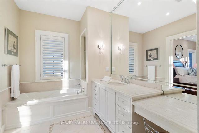 153 Sandringham Dr, House detached with 5 bedrooms, 7 bathrooms and 8 parking in Toronto ON | Image 21
