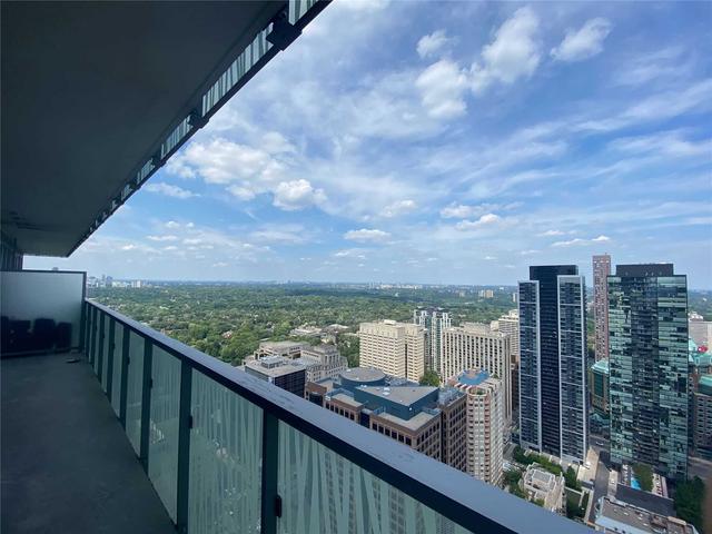 4013 - 50 Charles St E, Condo with 1 bedrooms, 1 bathrooms and 1 parking in Toronto ON | Image 2