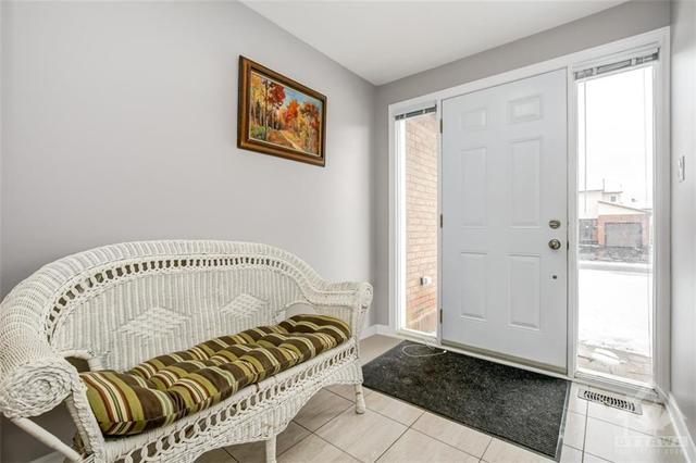 1468 Bortolotti Crescent, House detached with 4 bedrooms, 2 bathrooms and 6 parking in Ottawa ON | Image 2