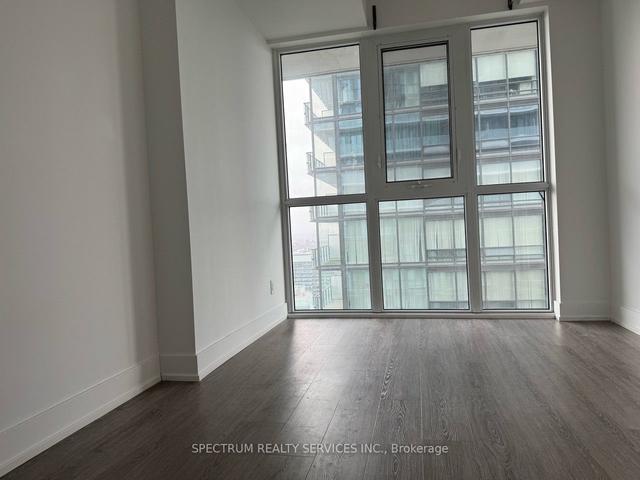 4301 - 7 Grenville St, Condo with 2 bedrooms, 2 bathrooms and 0 parking in Toronto ON | Image 7