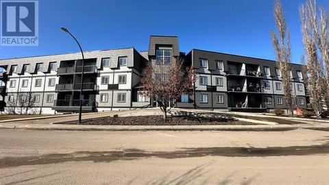 205, - 3730 50 Avenue, Condo with 2 bedrooms, 1 bathrooms and 1 parking in Red Deer AB | Card Image