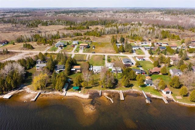 223 Mcguire Beach Rd, House detached with 3 bedrooms, 1 bathrooms and 10 parking in Kawartha Lakes ON | Image 13