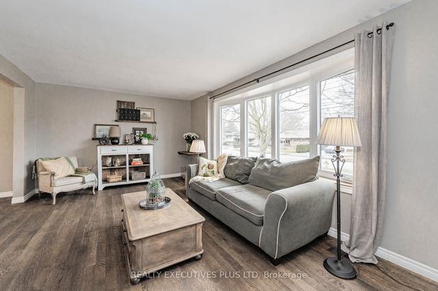 22 Cedar St, House detached with 3 bedrooms, 2 bathrooms and 5 parking in Guelph ON | Image 37