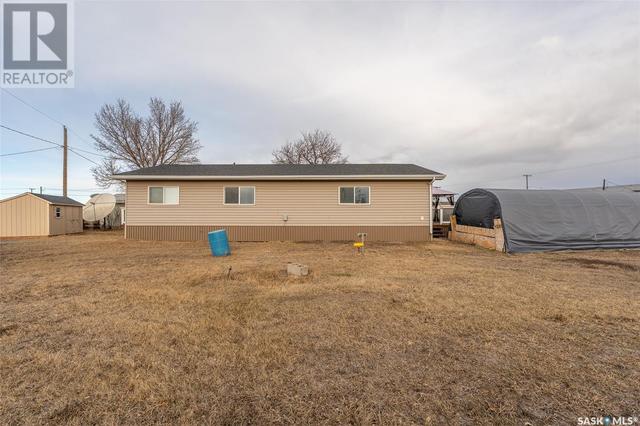 b5 - 145 North Service Road, Home with 3 bedrooms, 1 bathrooms and null parking in Moose Jaw SK | Image 30