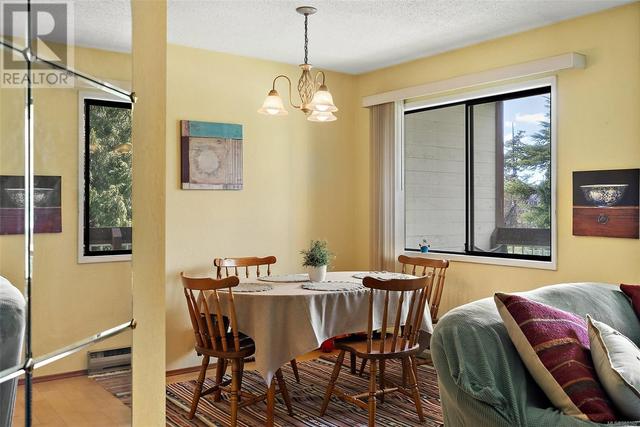 305 - 73 Gorge Rd W, Condo with 2 bedrooms, 2 bathrooms and 1 parking in Saanich BC | Image 5