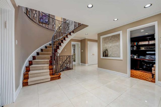 43 Russfax Dr, House detached with 4 bedrooms, 4 bathrooms and 5 parking in Toronto ON | Image 10