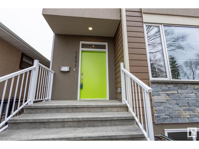7551 80 Av Nw, House semidetached with 4 bedrooms, 4 bathrooms and null parking in Edmonton AB | Image 3