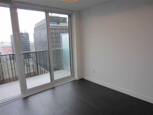 1001 - 8 Eglinton Ave E, Condo with 1 bedrooms, 2 bathrooms and 1 parking in Toronto ON | Image 5
