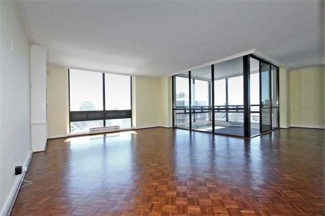 1404 - 619 Avenue Rd, Condo with 2 bedrooms, 2 bathrooms and 1 parking in Toronto ON | Image 4