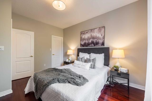 43 Ault Cres, House detached with 2 bedrooms, 2 bathrooms and 3 parking in Whitby ON | Image 8