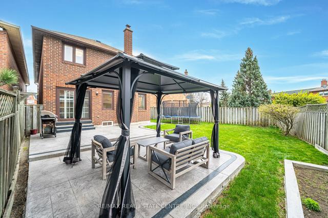 4338 Bacchus Cres, House detached with 4 bedrooms, 3 bathrooms and 3.5 parking in Mississauga ON | Image 35